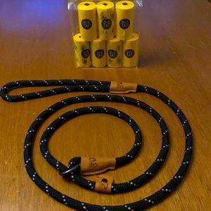 Pets Company Reflective Leash and 7 Doggie Bag Rolls